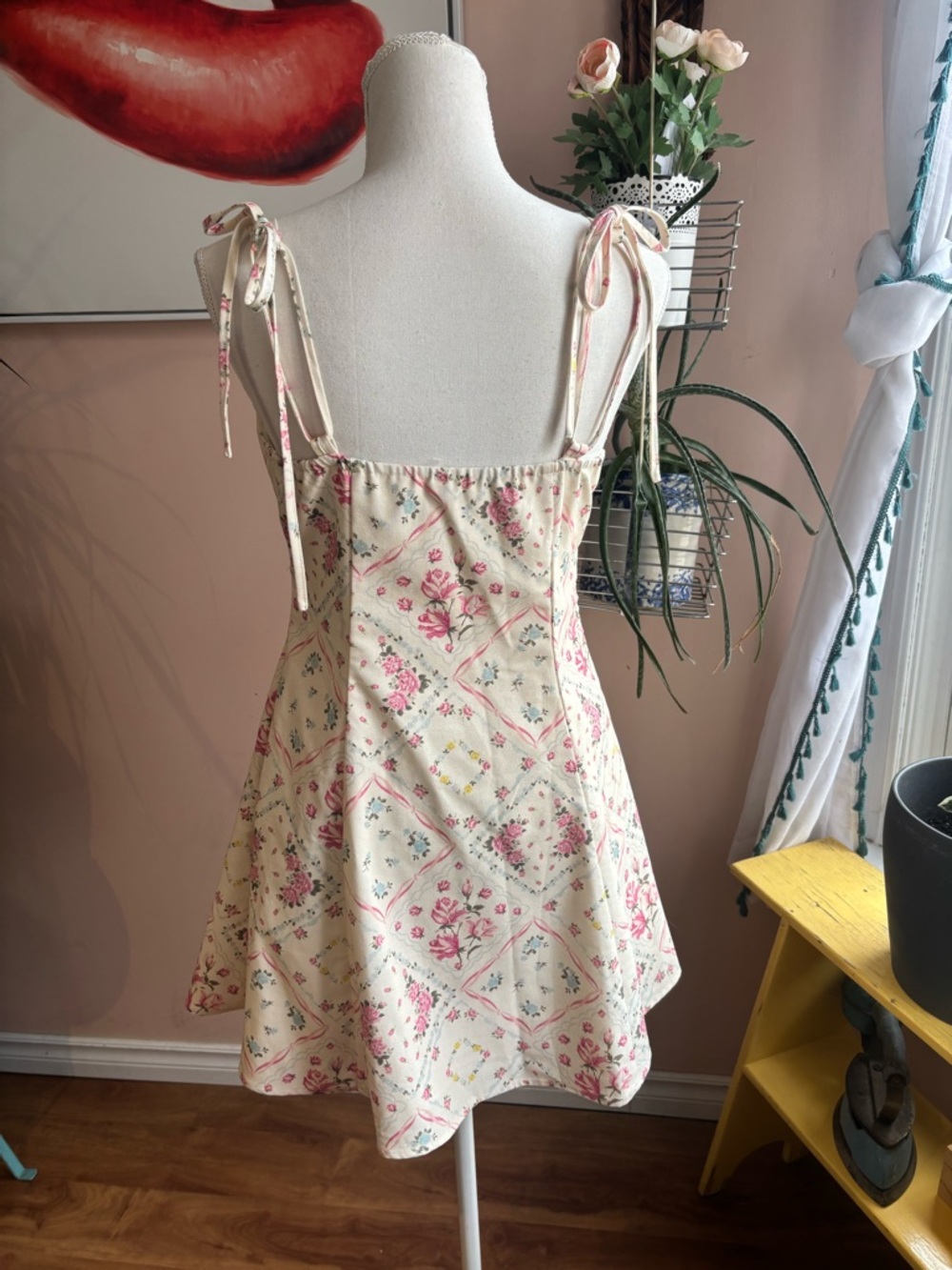 Feminine Cream & Pink Floral Print Cider A-Line Mini Dress, Sz Medium - Picture 3 of 14